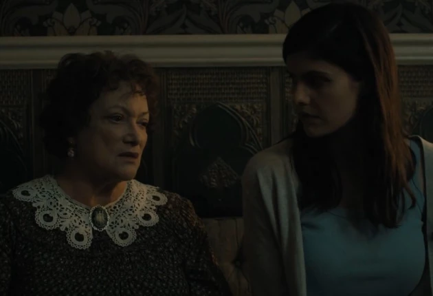 Картинка из 2 сезона сериала Мэйфейрские ведьмы