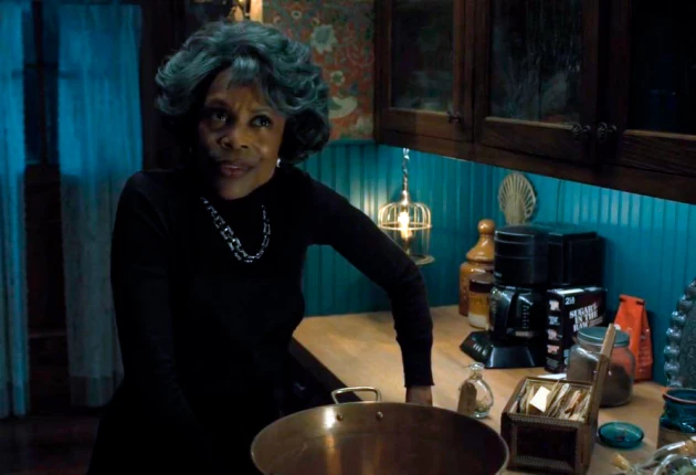 Картинка из 2 сезона сериала Мэйфейрские ведьмы